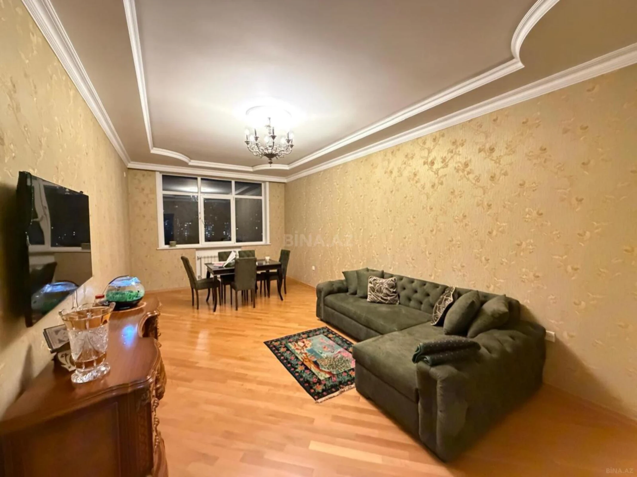 Satılır 3 otaqlı mənzil 135 m²