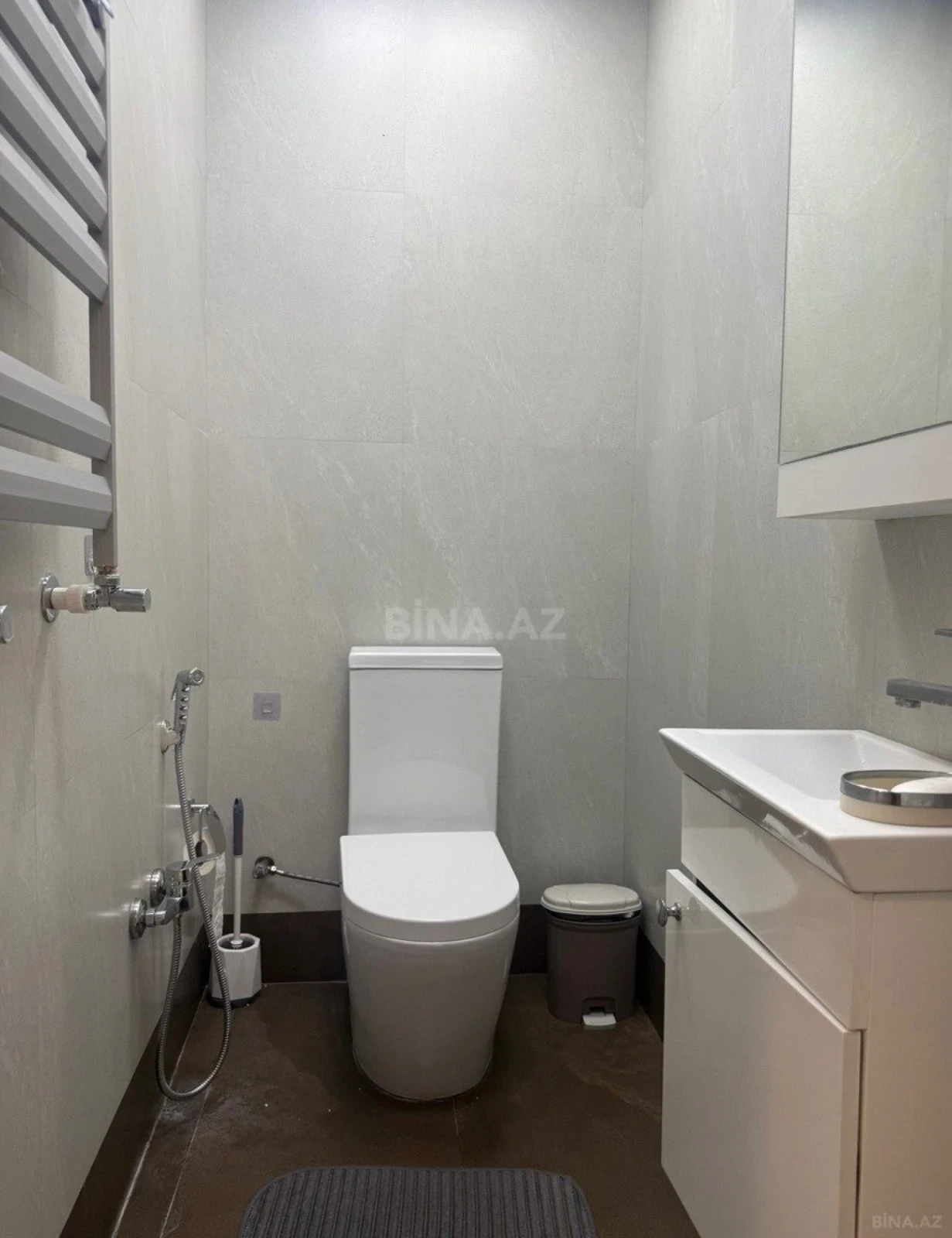 Satılır 2 otaqlı mənzil 96 m²