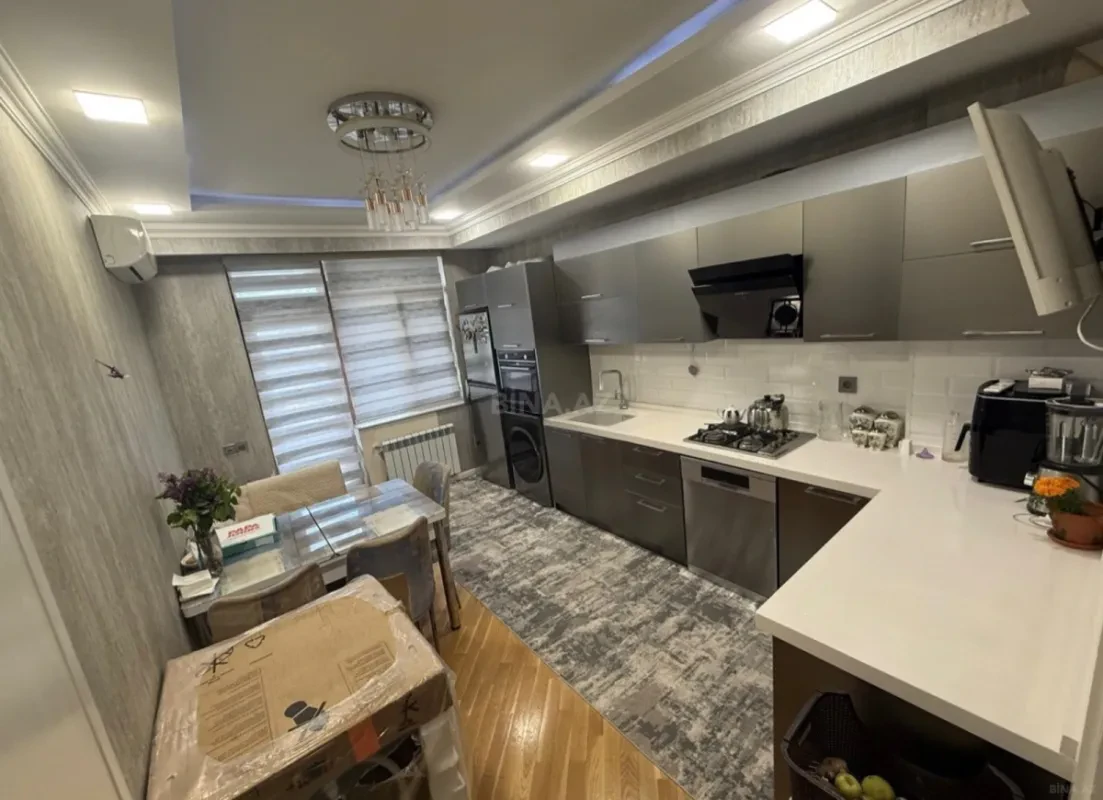 Satılır 2 otaqlı mənzil 96 m²