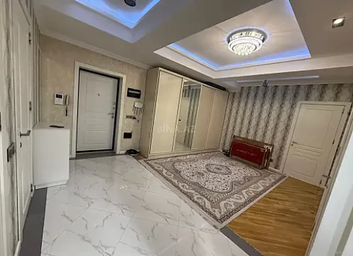 Satılır 2 otaqlı mənzil 96 m²