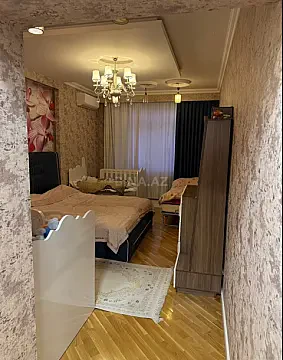 Satılır 2 otaqlı mənzil 96 m²