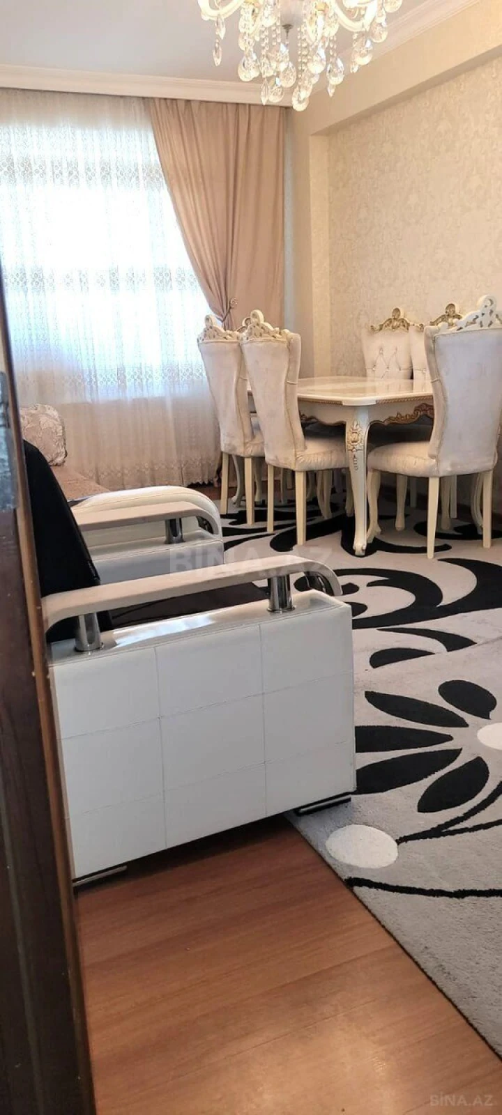Satılır 2 otaqlı mənzil 68 m²
