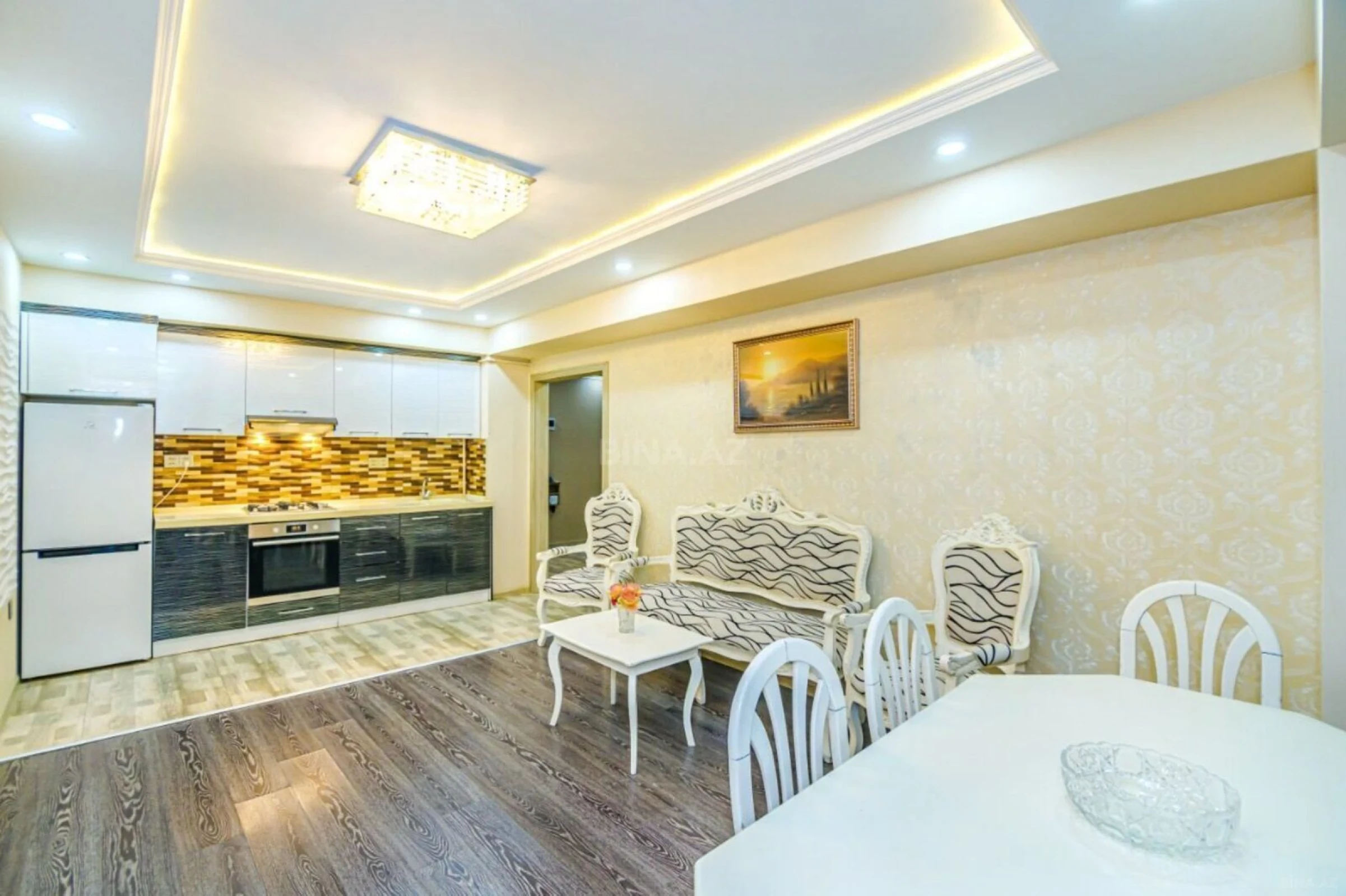 Kirayə verilir 2 otaqlı mənzil 60 m²