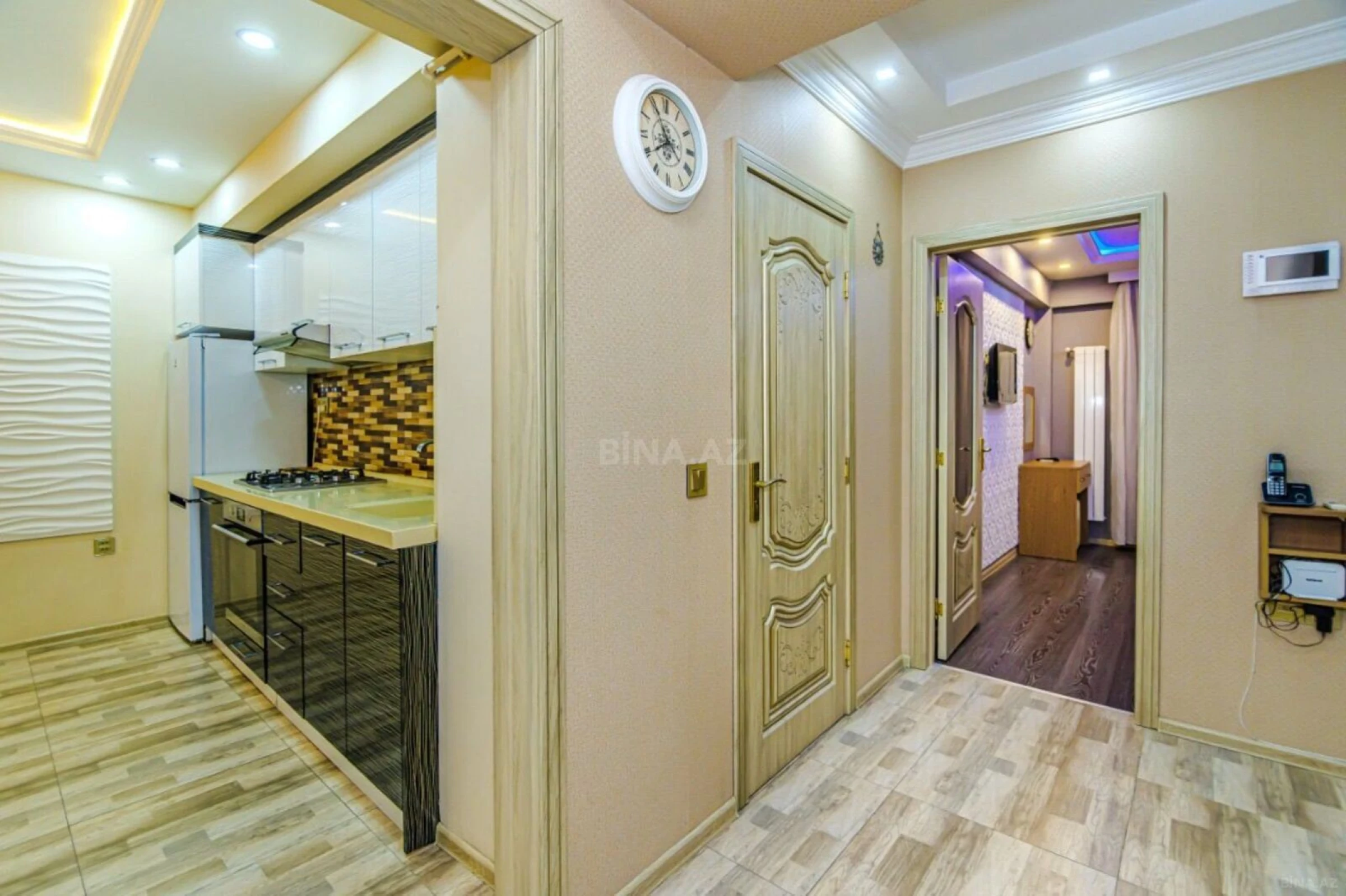Kirayə verilir 2 otaqlı mənzil 60 m²