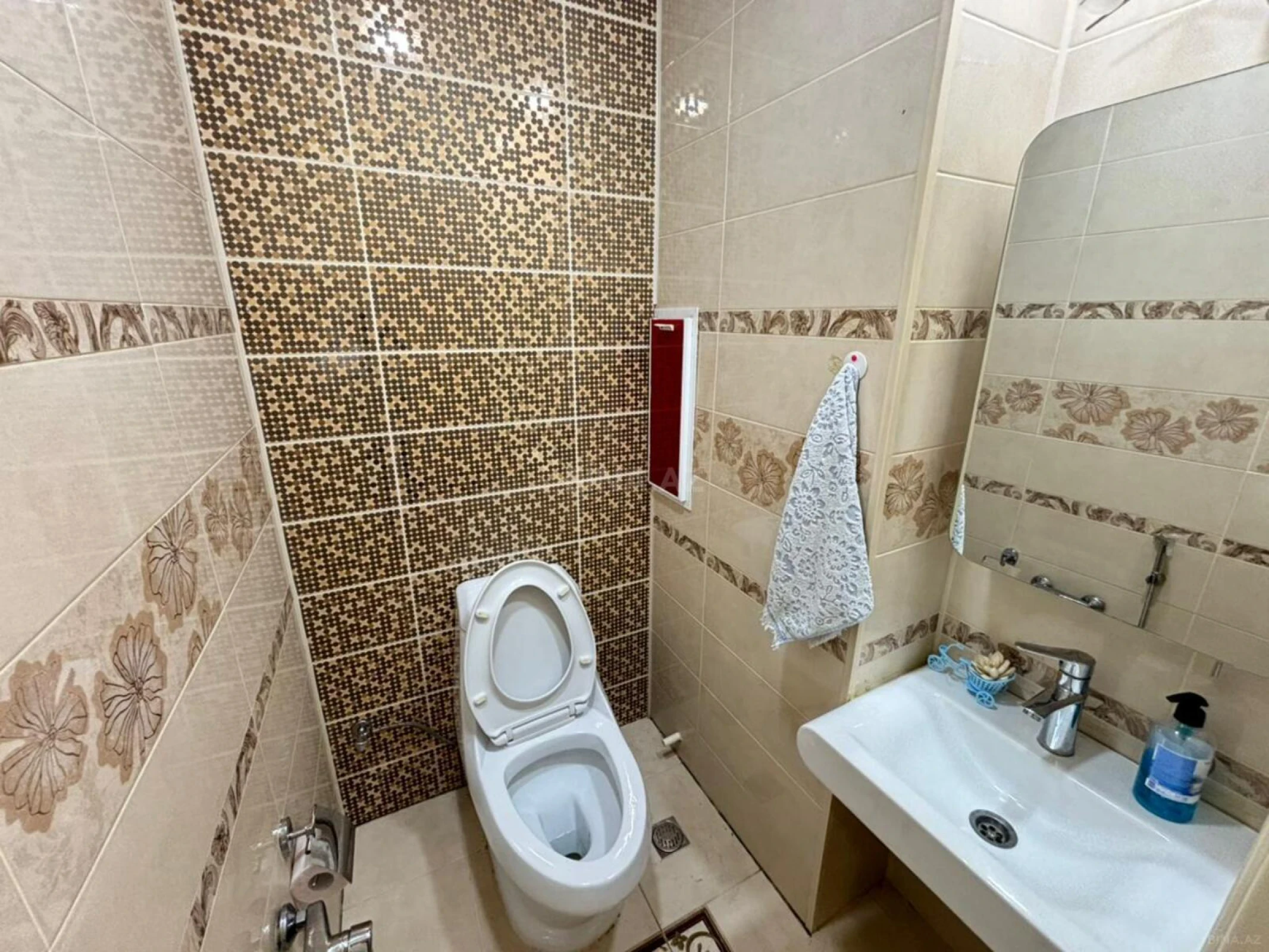 Satılır 3 otaqlı mənzil 160 m²