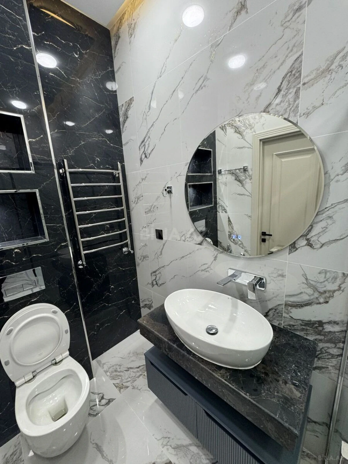 Kirayə verilir 3 otaqlı mənzil 130 m²