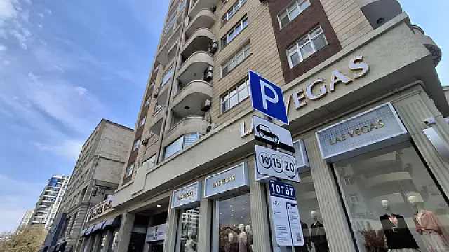 Satılır 4 otaqlı mənzil 188.6 m²