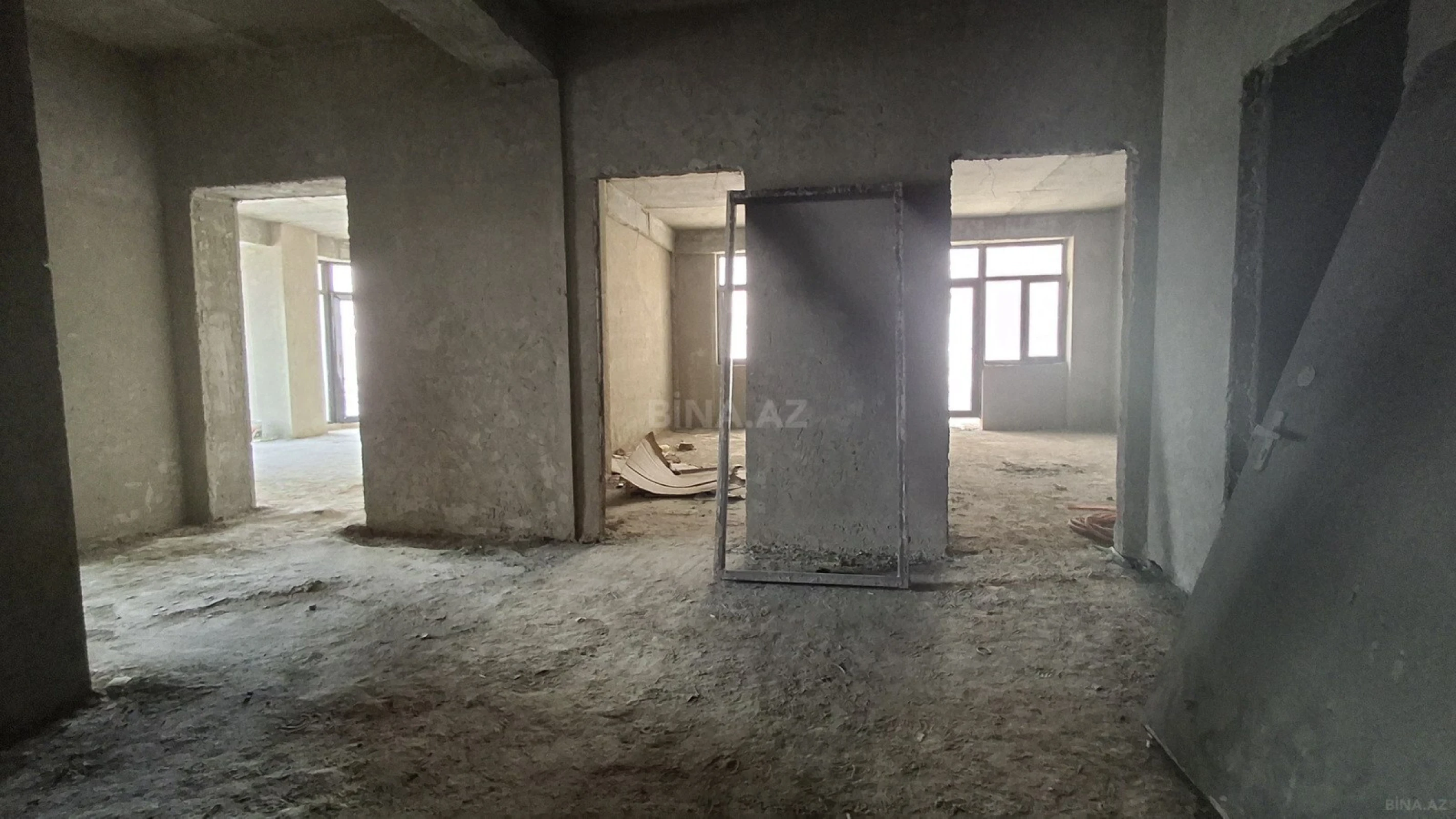 Satılır 4 otaqlı mənzil 188.6 m²