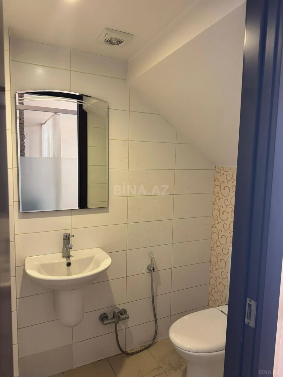Kirayə verilir 6 otaqlı ofis 180 m²