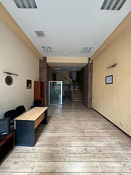 Kirayə verilir 6 otaqlı ofis 180 m²