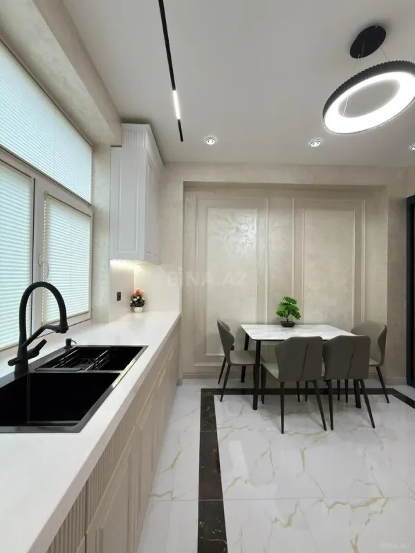 Satılır 3 otaqlı mənzil 118 m²