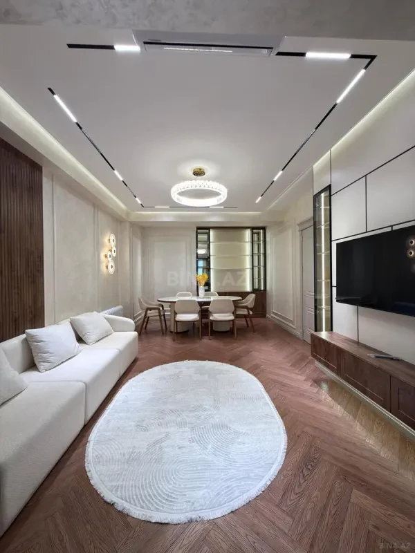 Satılır 3 otaqlı mənzil 118 m²