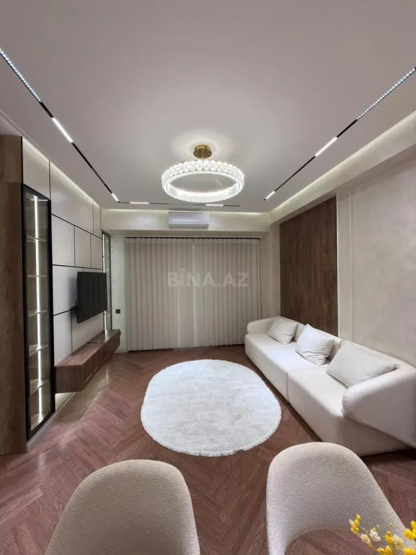 Satılır 3 otaqlı mənzil 118 m²