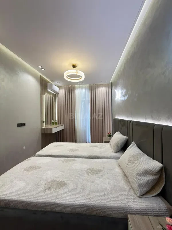 Satılır 3 otaqlı mənzil 118 m²