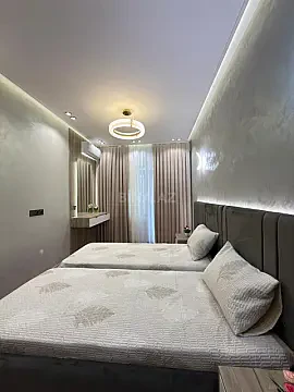 Satılır 3 otaqlı mənzil 118 m²