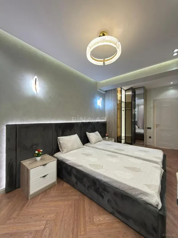 Satılır 3 otaqlı mənzil 118 m²
