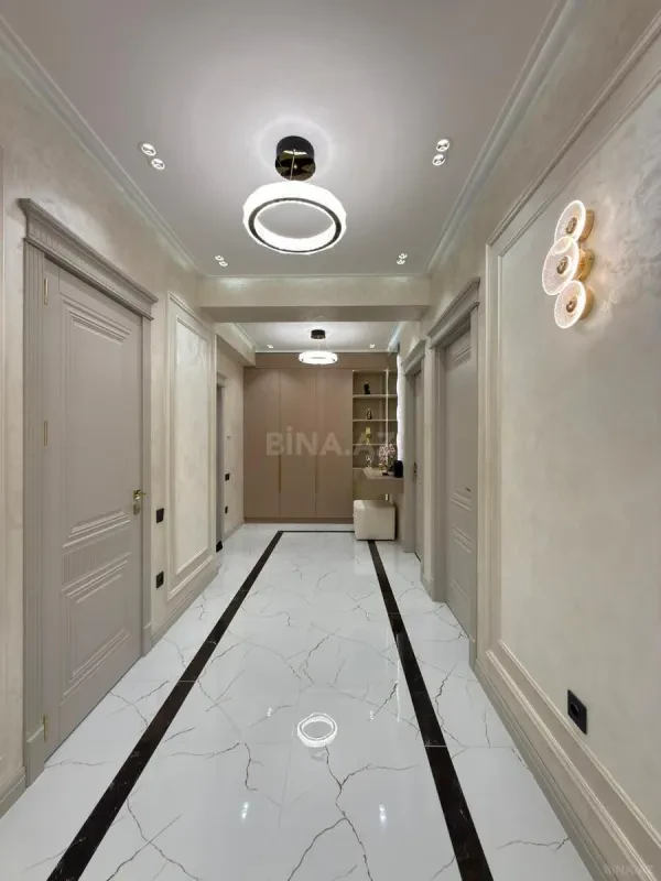 Satılır 3 otaqlı mənzil 118 m²