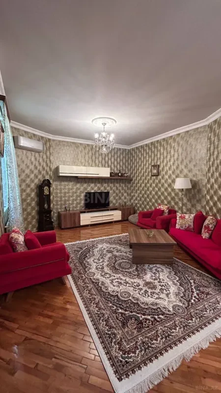 Satılır 4 otaqlı həyət evi 150 m²