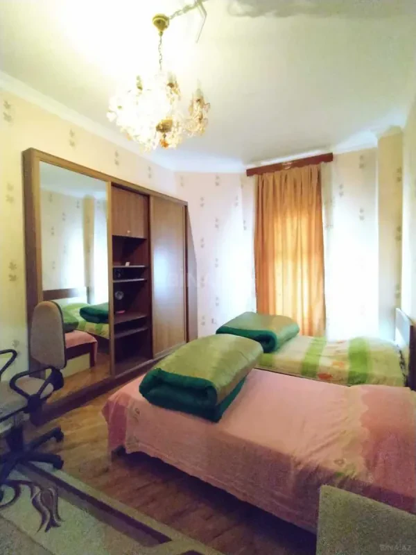 Satılır 4 otaqlı həyət evi 150 m²