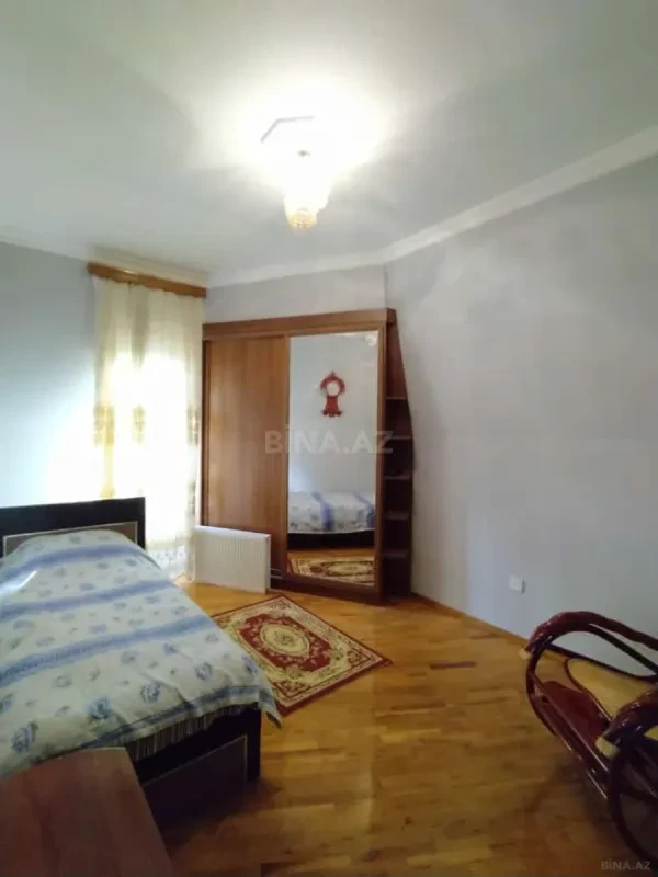 Satılır 4 otaqlı həyət evi 150 m²