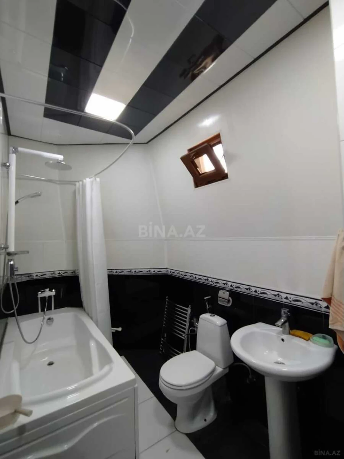 Satılır 4 otaqlı həyət evi 150 m²