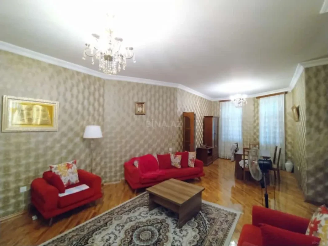 Satılır 4 otaqlı həyət evi 150 m²