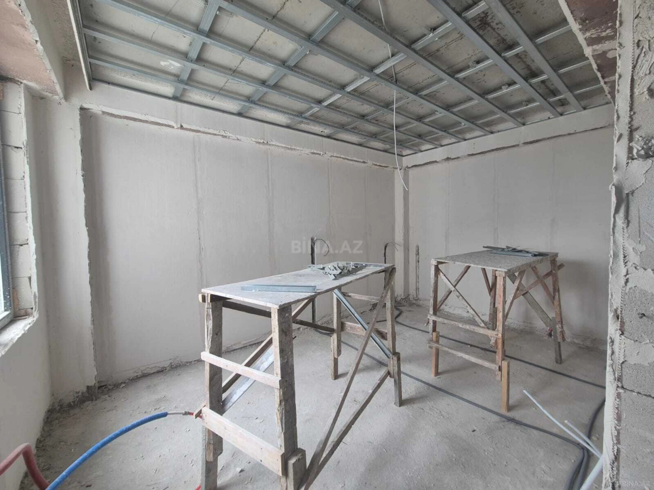 Satılır 3 otaqlı mənzil 178 m²