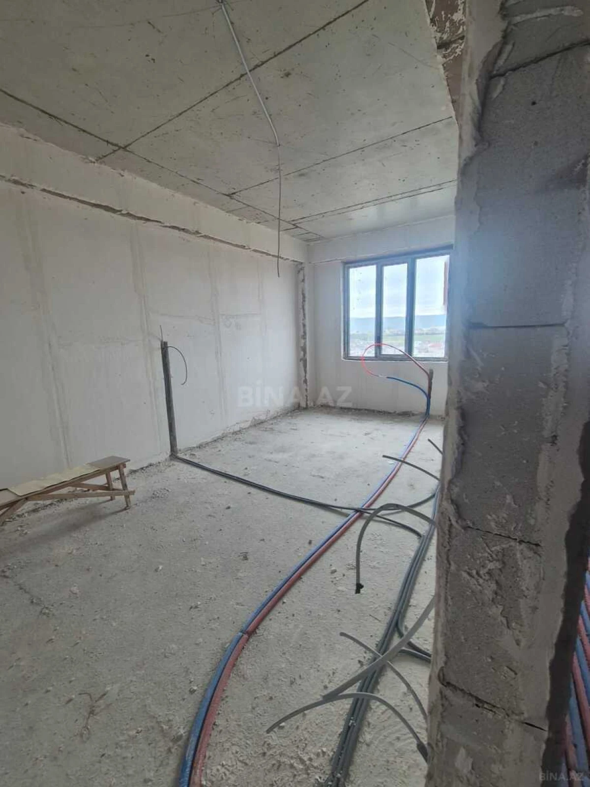 Satılır 3 otaqlı mənzil 178 m²