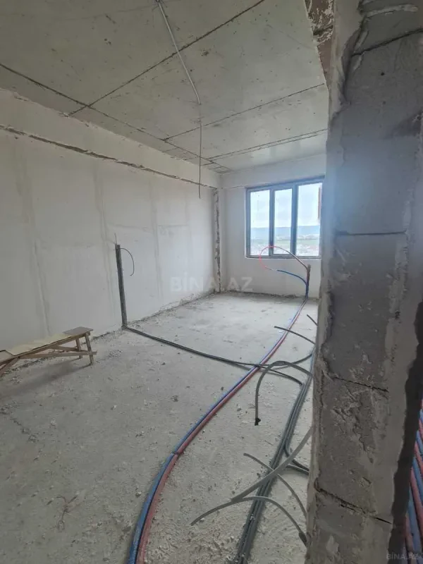 Satılır 3 otaqlı mənzil 178 m²