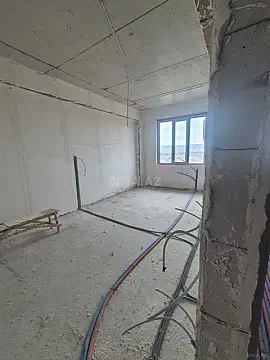 Satılır 3 otaqlı mənzil 178 m²