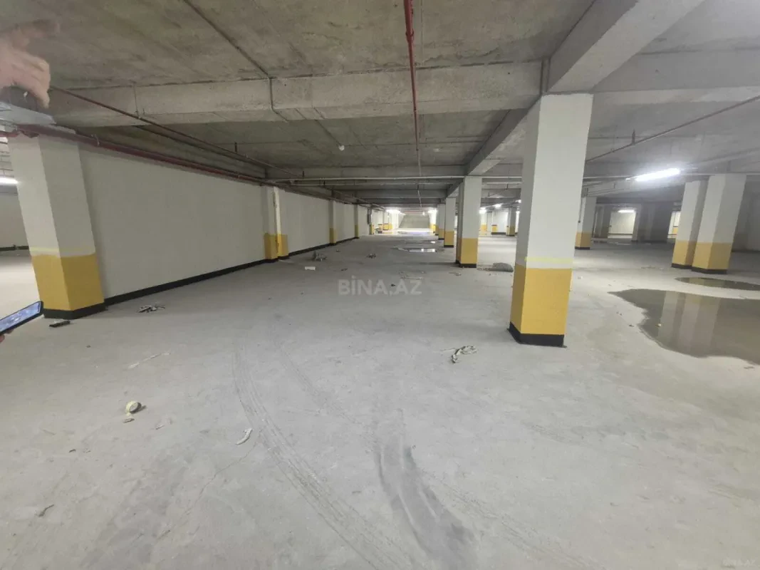 Satılır 3 otaqlı mənzil 178 m²