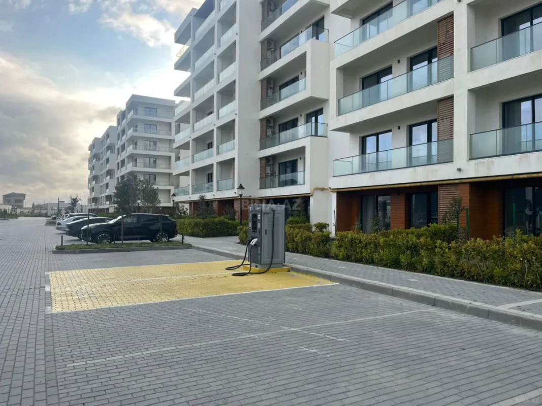 Satılır 2 otaqlı mənzil 93 m²