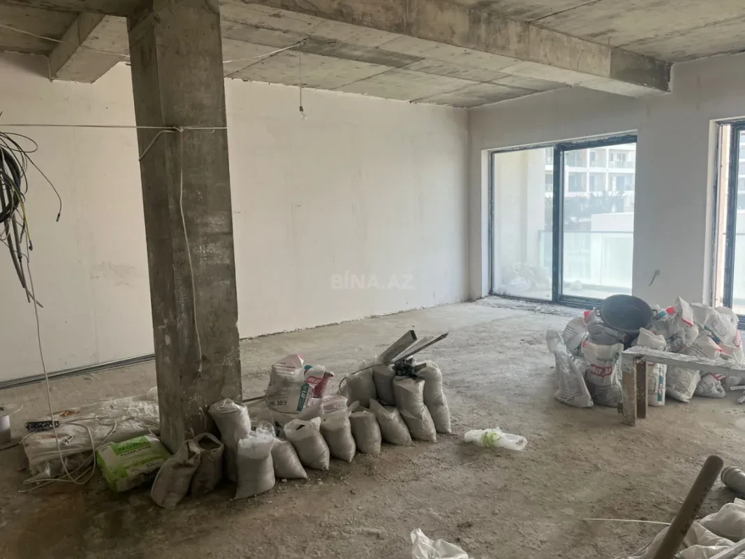 Satılır 2 otaqlı mənzil 93 m²