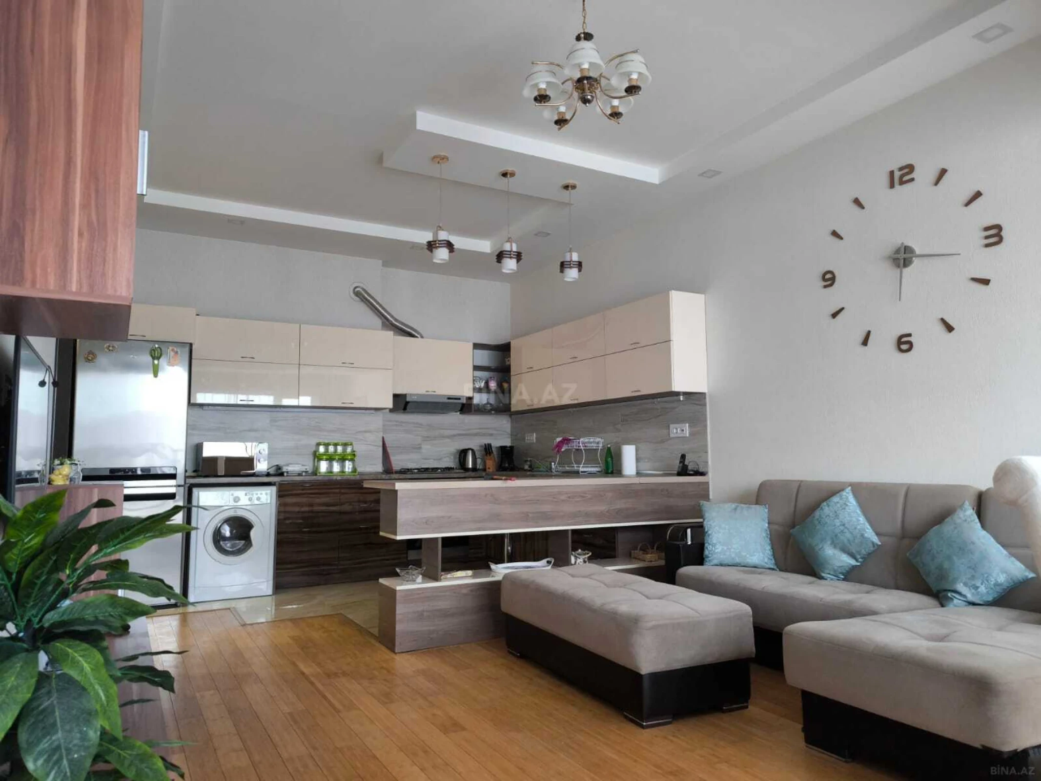 Kirayə verilir 2 otaqlı mənzil 73 m²