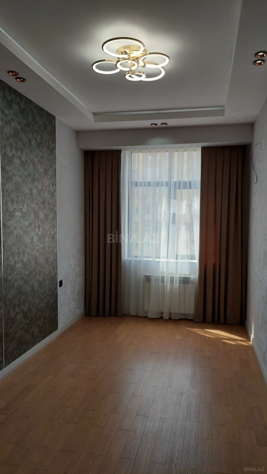 Satılır 2 otaqlı mənzil 63 m²