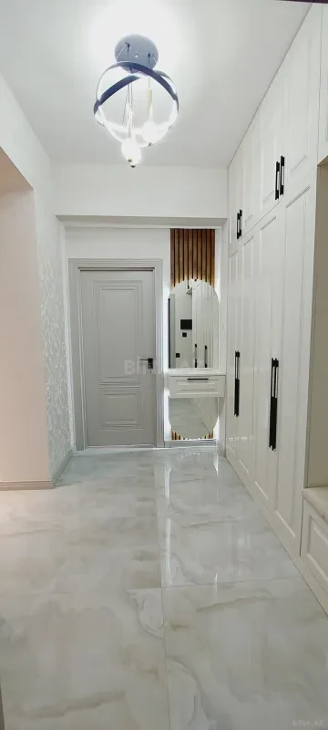 Satılır 2 otaqlı mənzil 63 m²