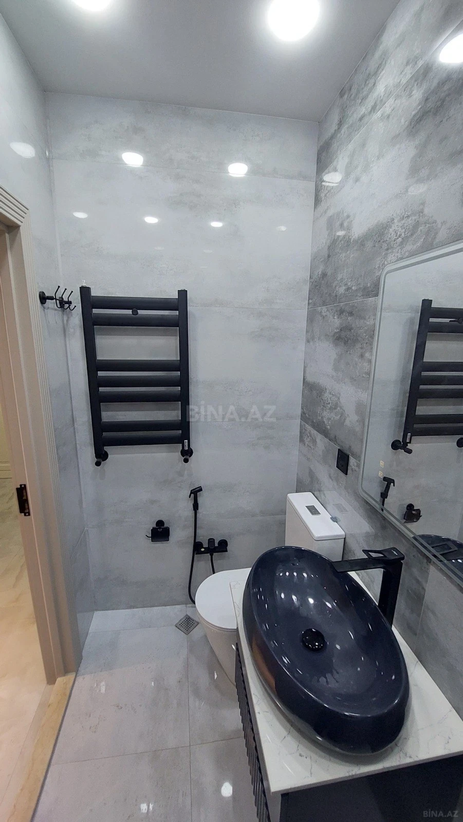 Satılır 2 otaqlı mənzil 63 m²