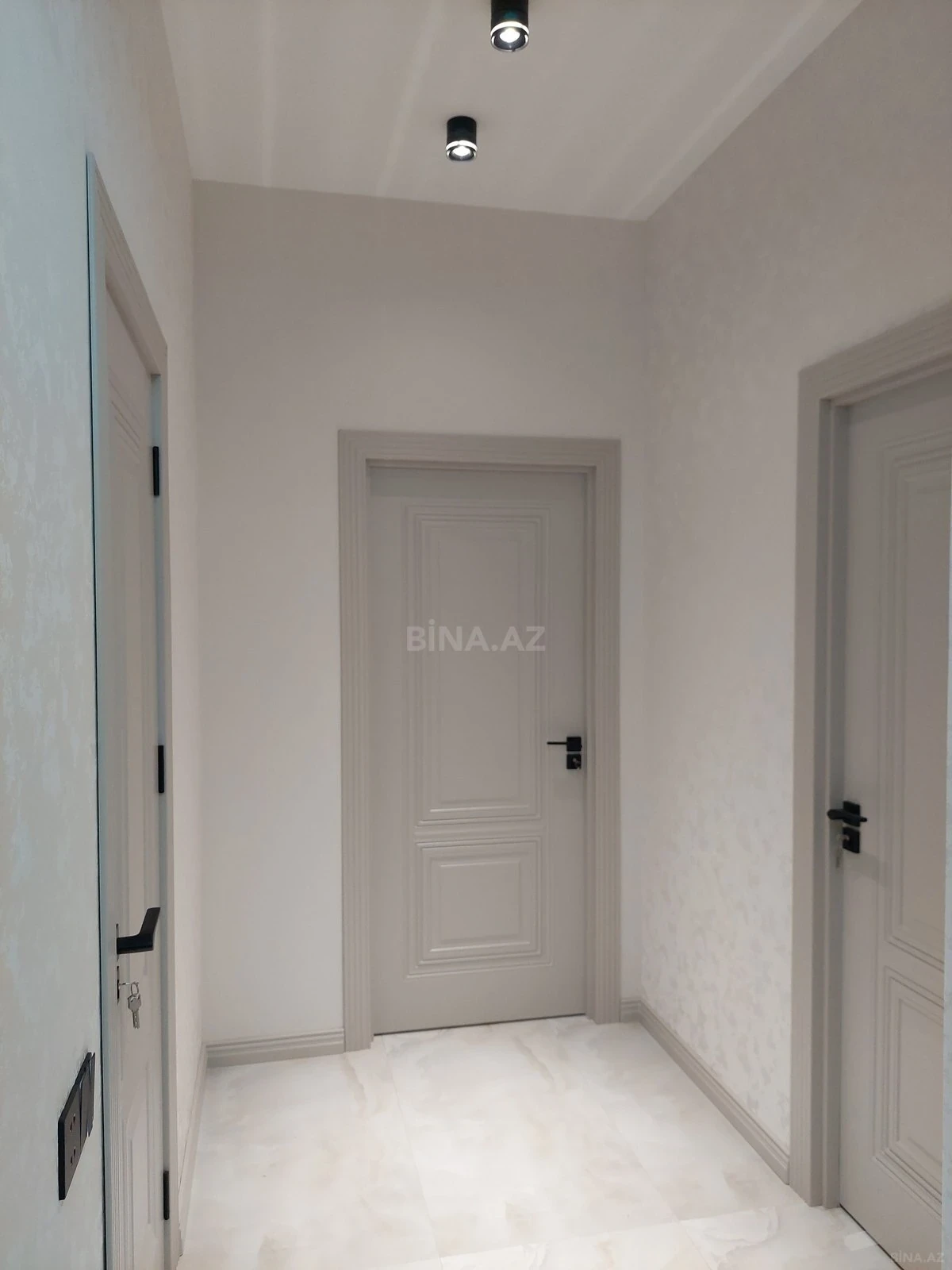 Satılır 2 otaqlı mənzil 63 m²