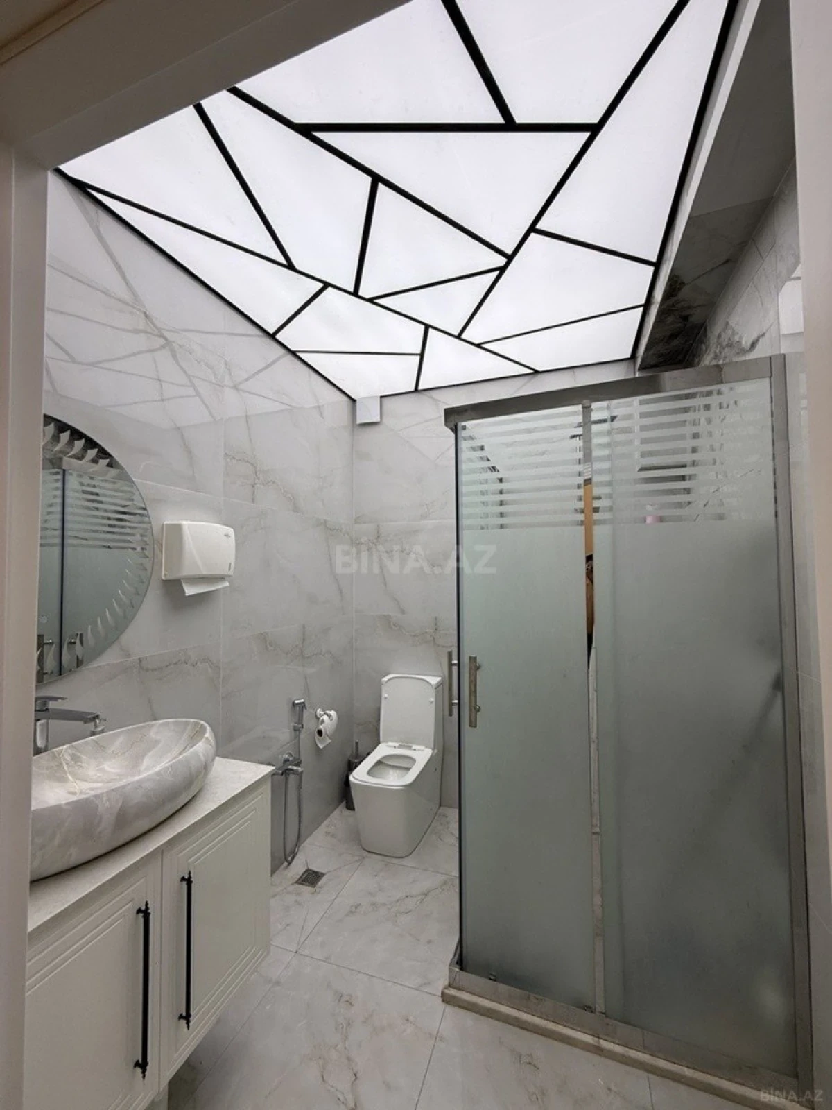 Satılır 2 otaqlı mənzil 64.9 m²
