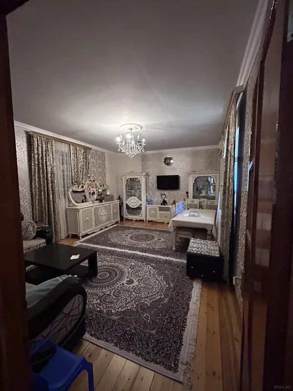 Satılır 6 otaqlı həyət evi 150 m²