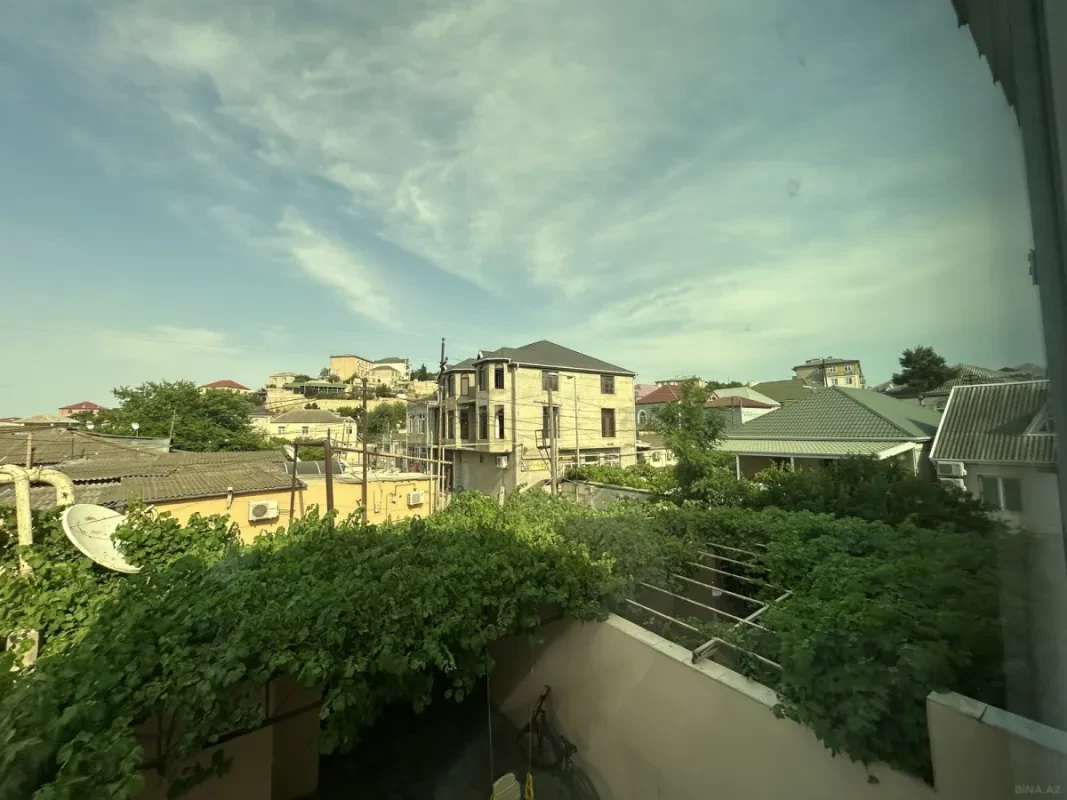 Satılır 6 otaqlı həyət evi 150 m²