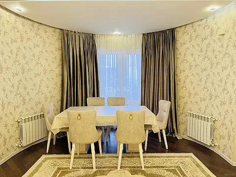 Kirayə verilir 3 otaqlı mənzil 110 m² — Bakı 3 otaq 110.00 m²