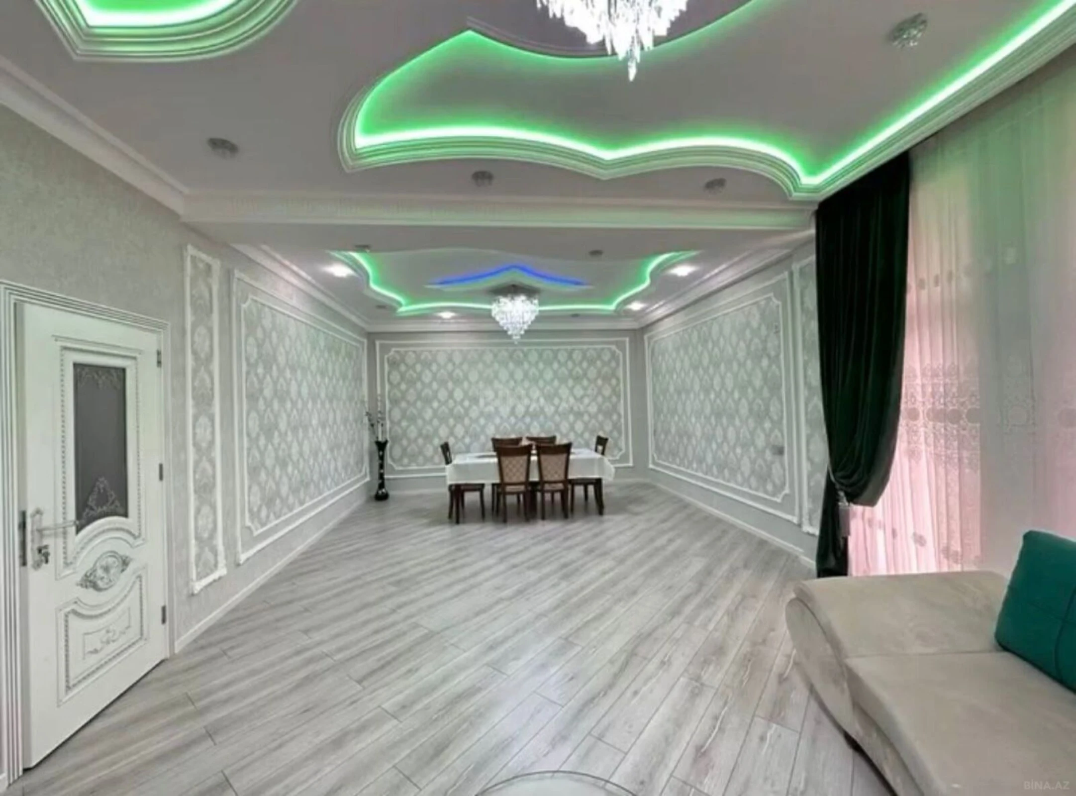 Satılır 9 otaqlı həyət evi 700 m²