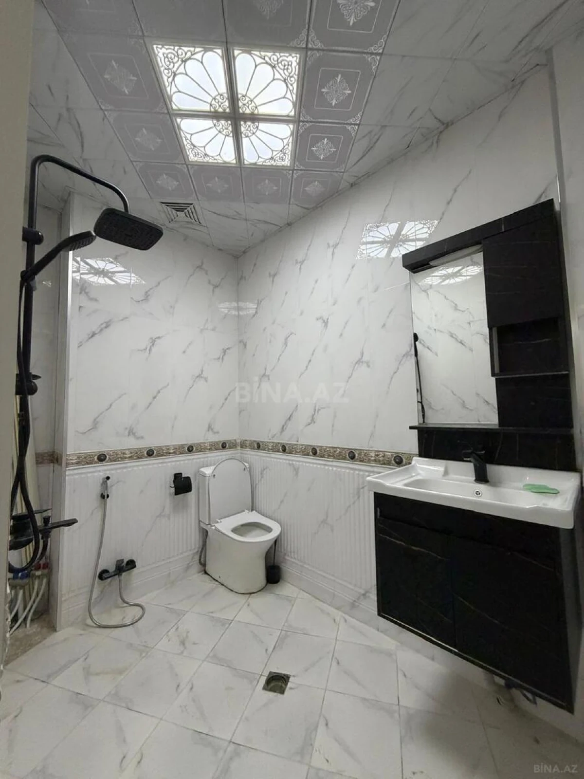 Kirayə verilir 2 otaqlı mənzil 62 m²