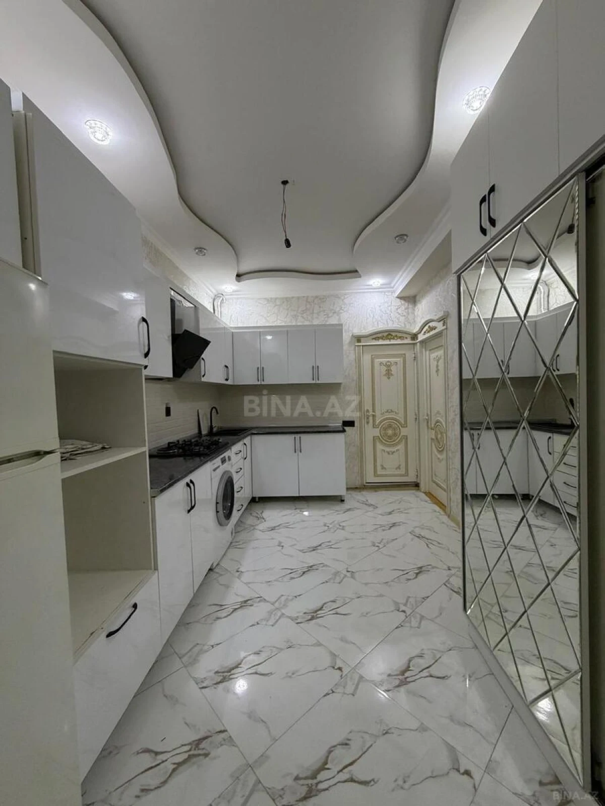 Kirayə verilir 2 otaqlı mənzil 62 m²