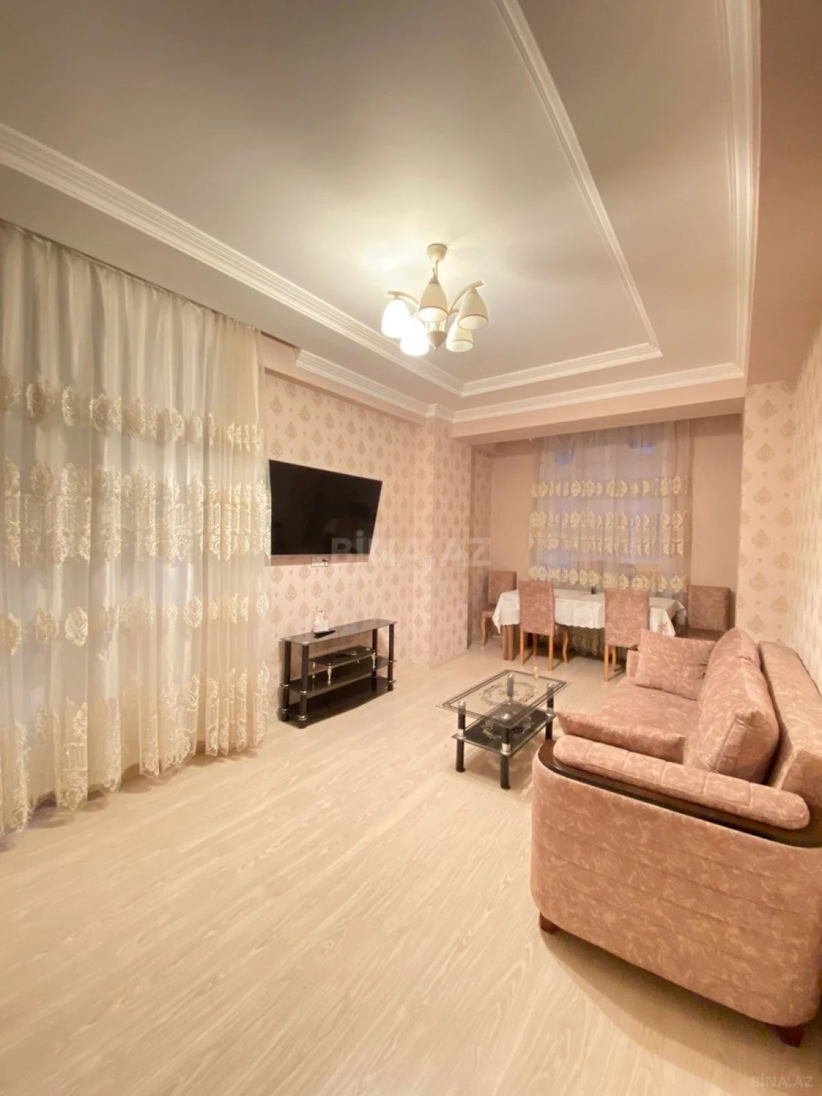 Kirayə verilir 2 otaqlı mənzil 95 m²