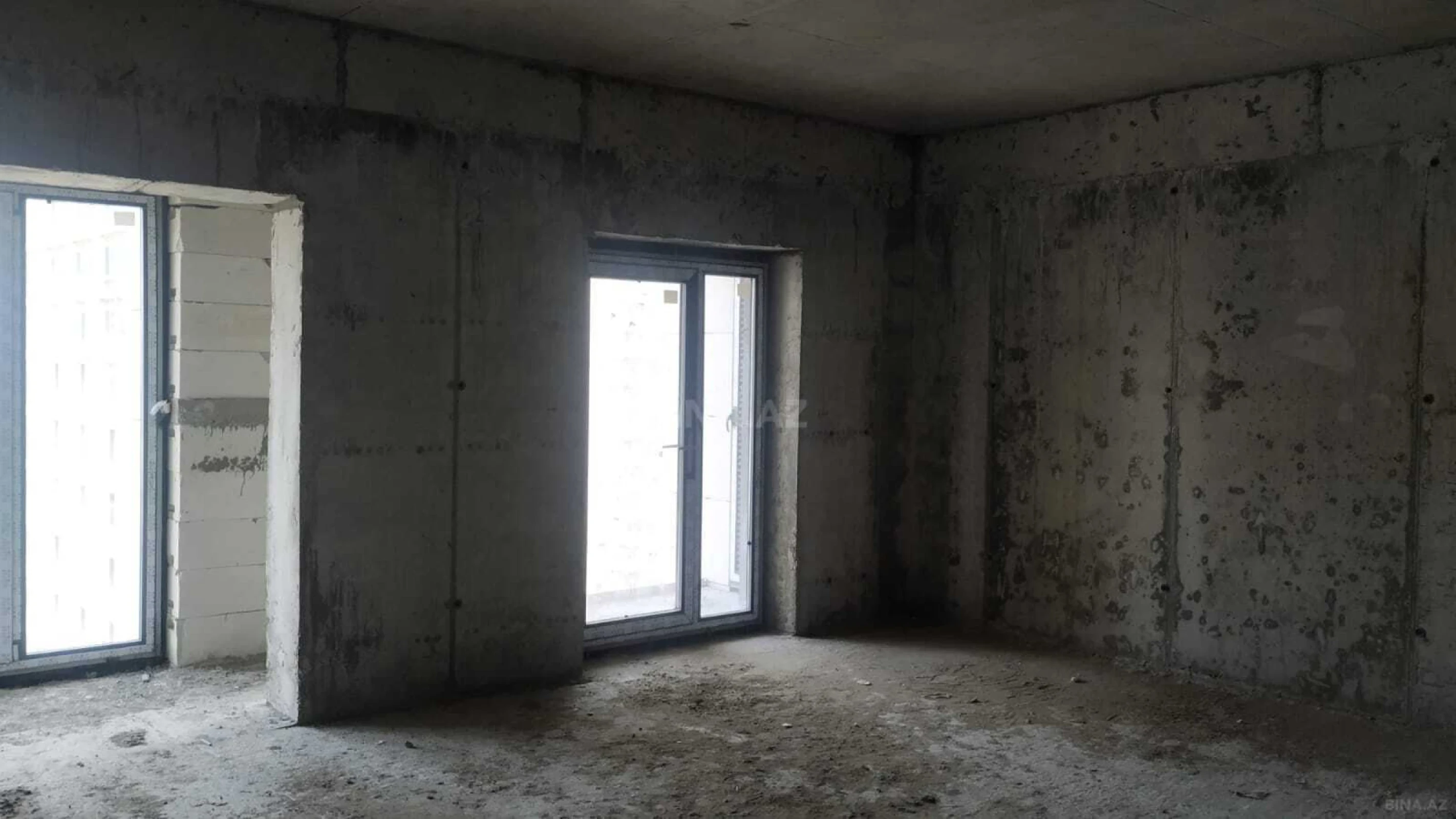 Satılır 2 otaqlı mənzil 69 m²