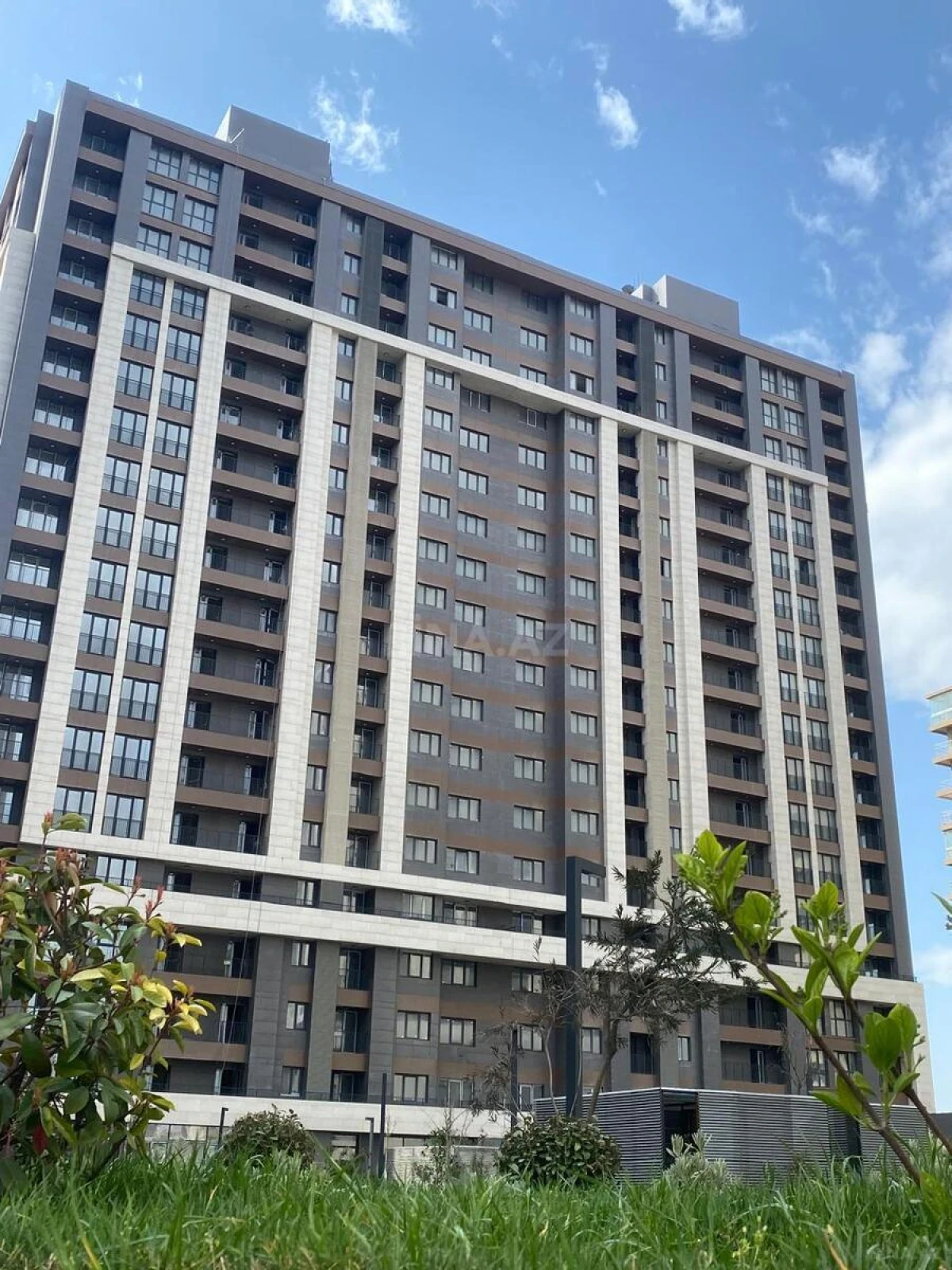 Satılır 2 otaqlı mənzil 69 m²