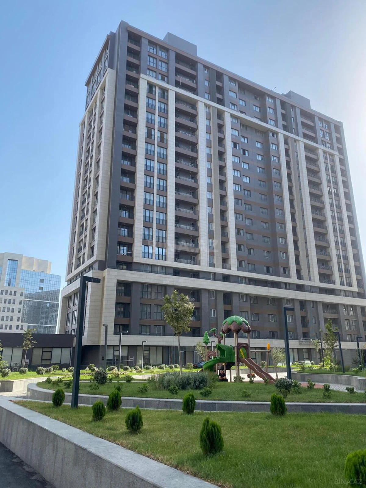 Satılır 2 otaqlı mənzil 69 m²