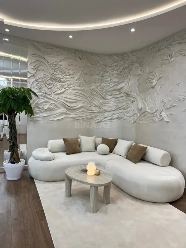 Satılır 2 otaqlı mənzil 135 m²